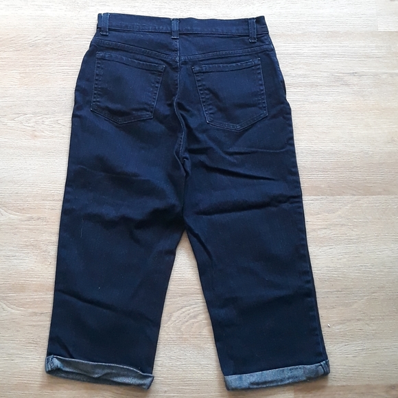 Gloria Vanderbilt Amanda Classic Fit Cuffed Capri Jeans - Size 6 Dark Wash Denim - Picture 8 of 11